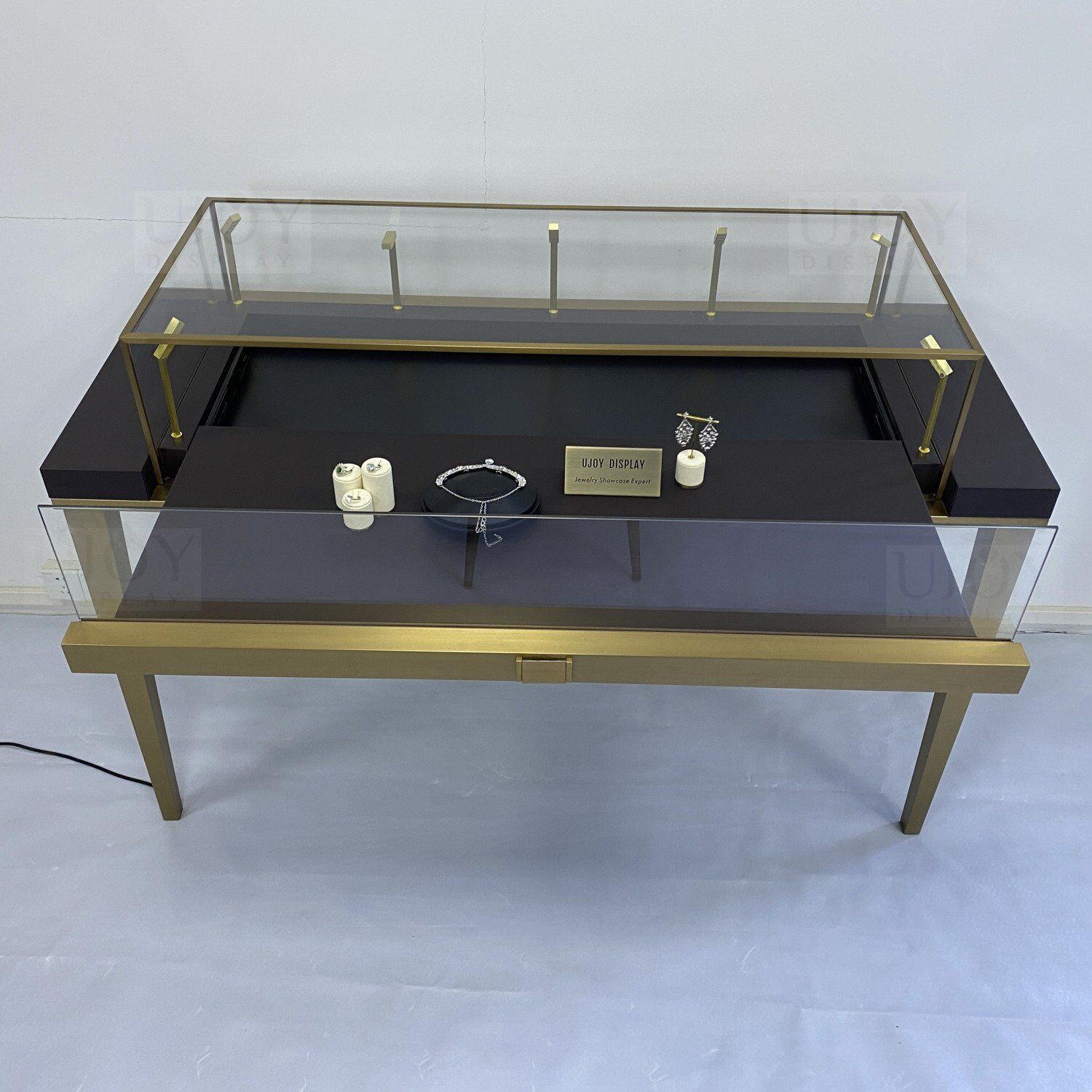 2023 New Jewelry Display Table with Glass and Light UD017 (5) 2023 New Jewelry Display Table with Glass and Light UD017 (5)
