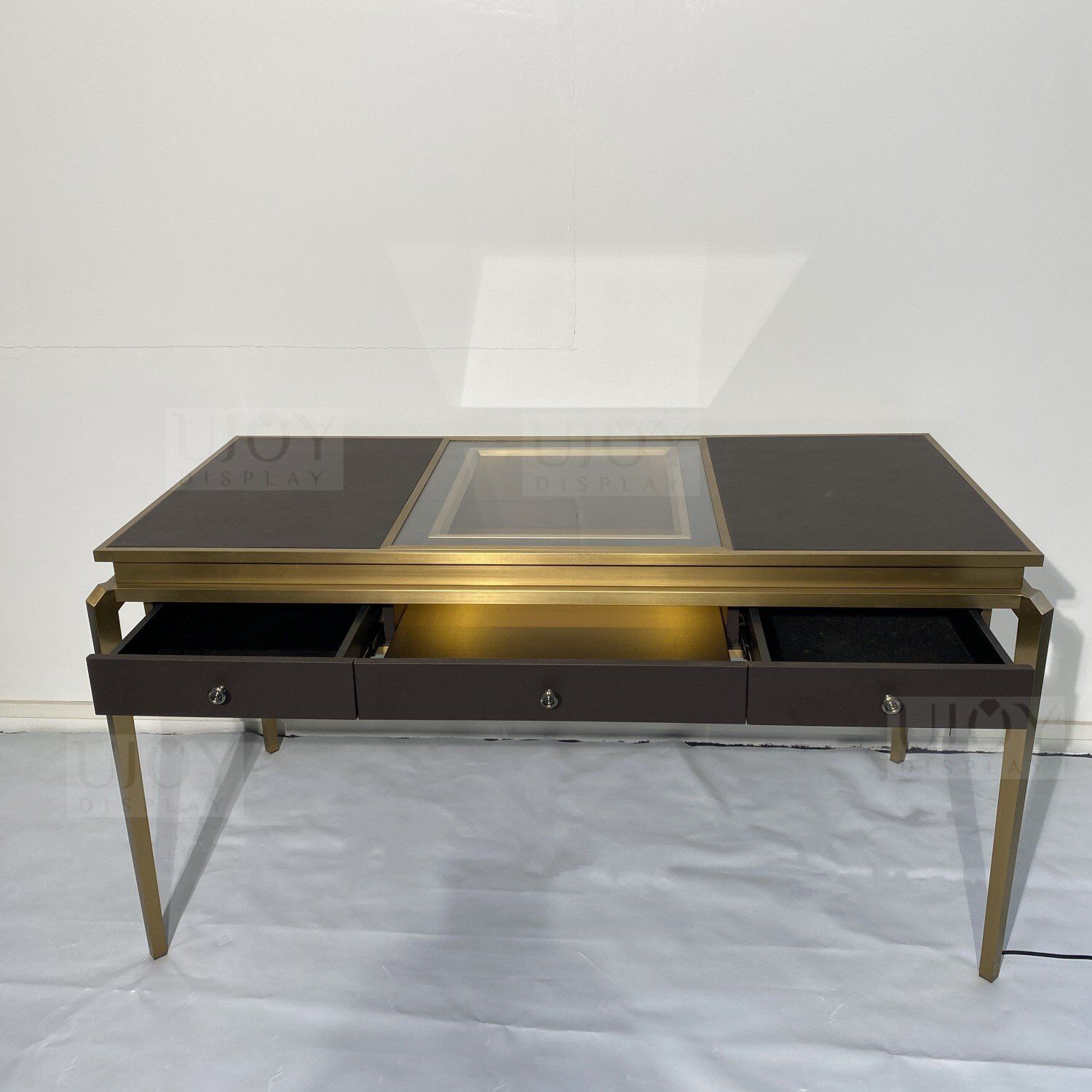 Luxury Jewelry Table With Glass Window VIP Desk UD016 (11) Luxury Jewelry Table With Glass Window VIP Desk UD016 (11)